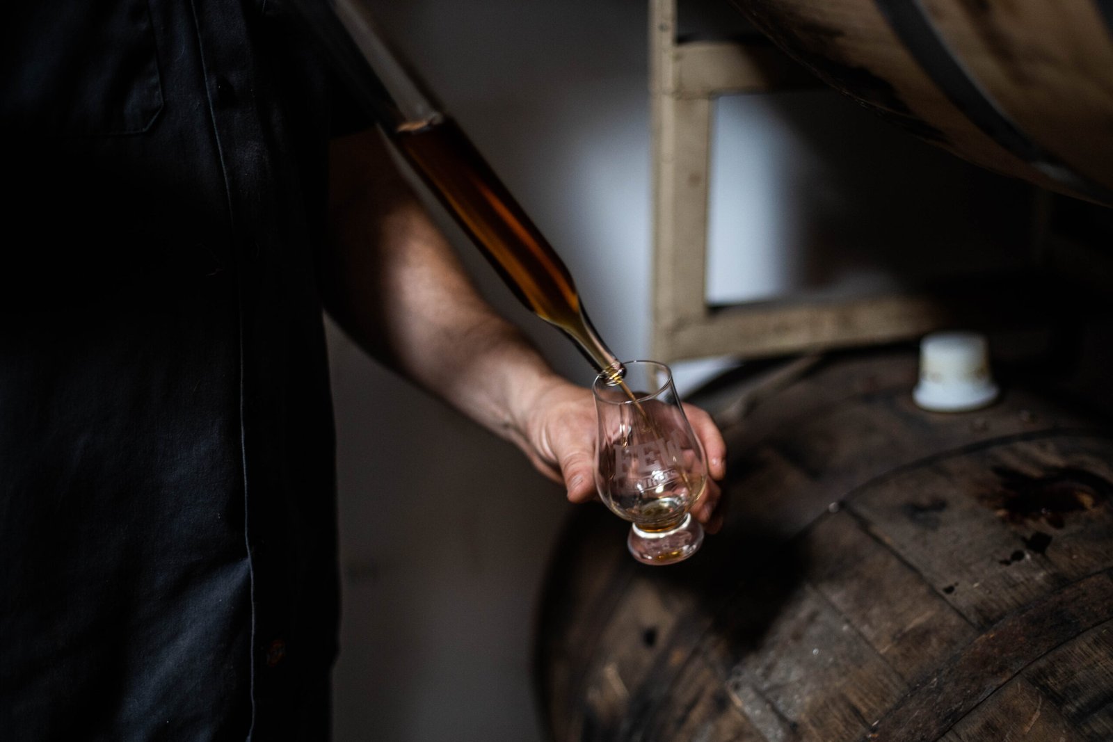 FEW Straight Rey Whiskey, 46,5% Vol. 0,7 ltr. - Image 3